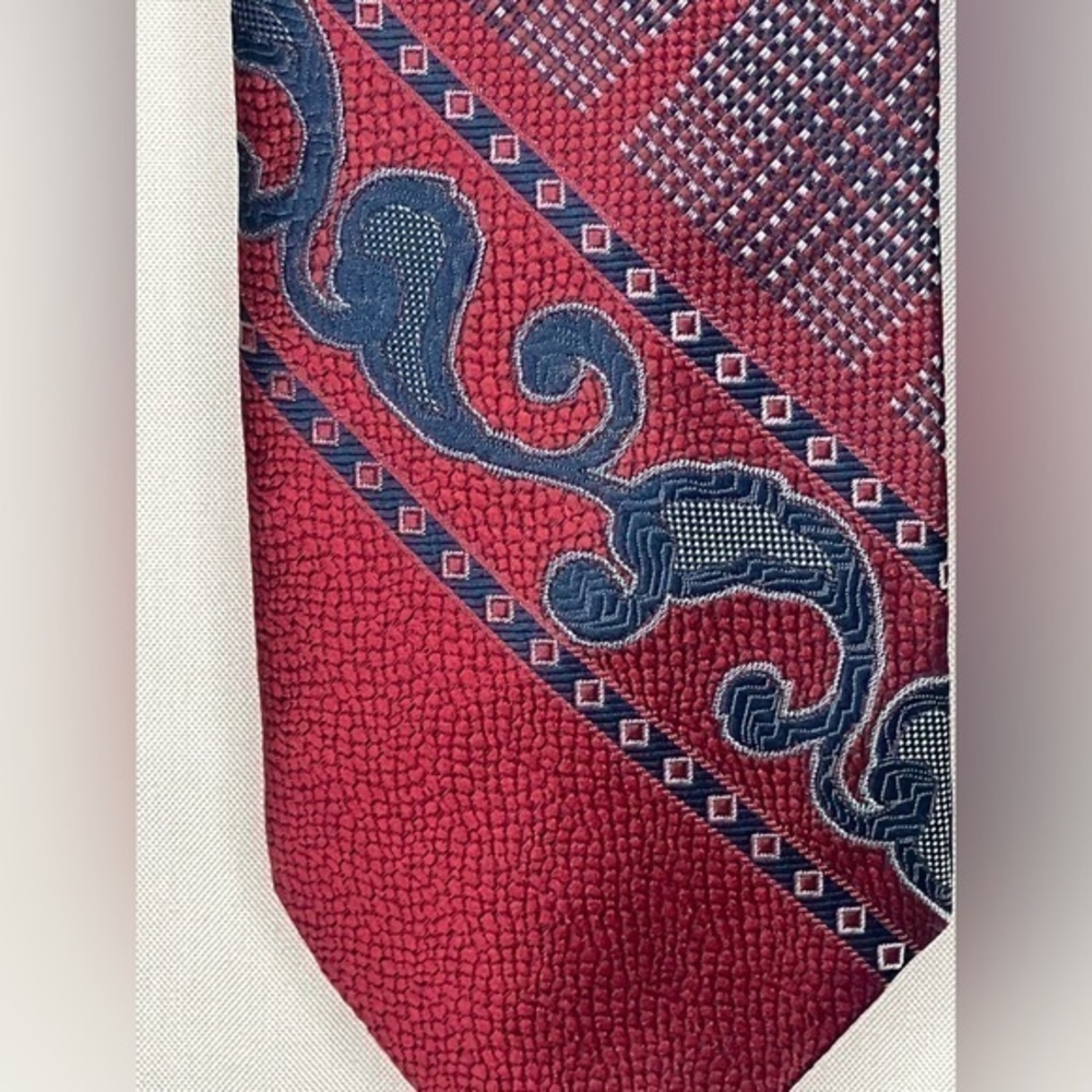 Vintage Hecht company Robert Stewart burgundy and blue tie